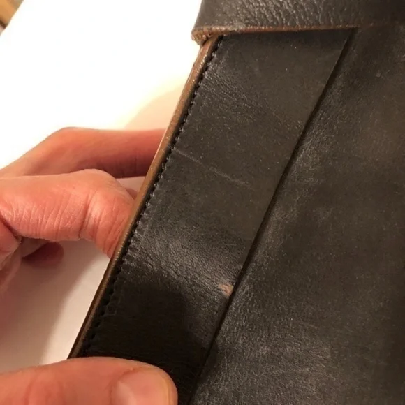FAUSTO SANTINO black leather sling bag